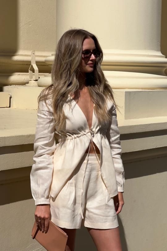 LIA SHORT - BUTTER