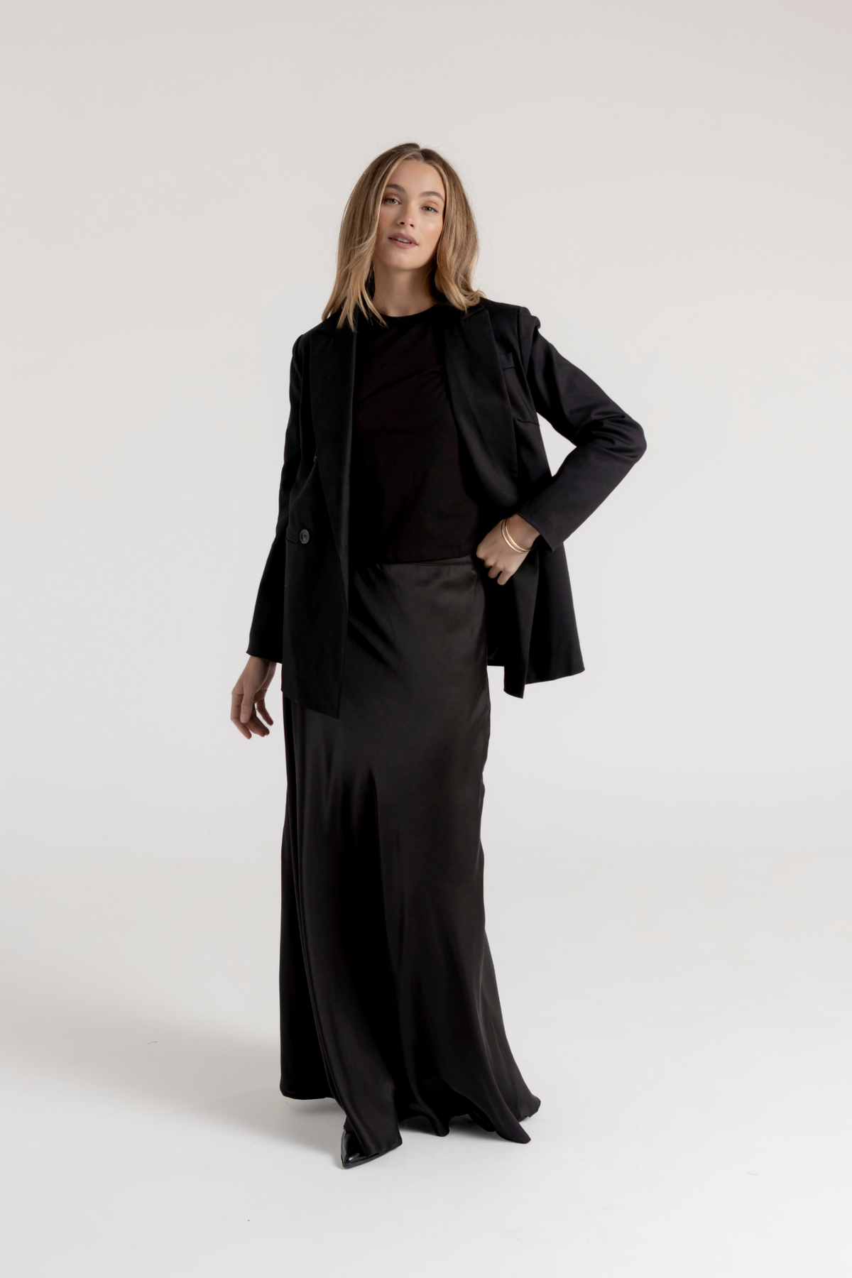 ROMI SATIN SKIRT - BLACK