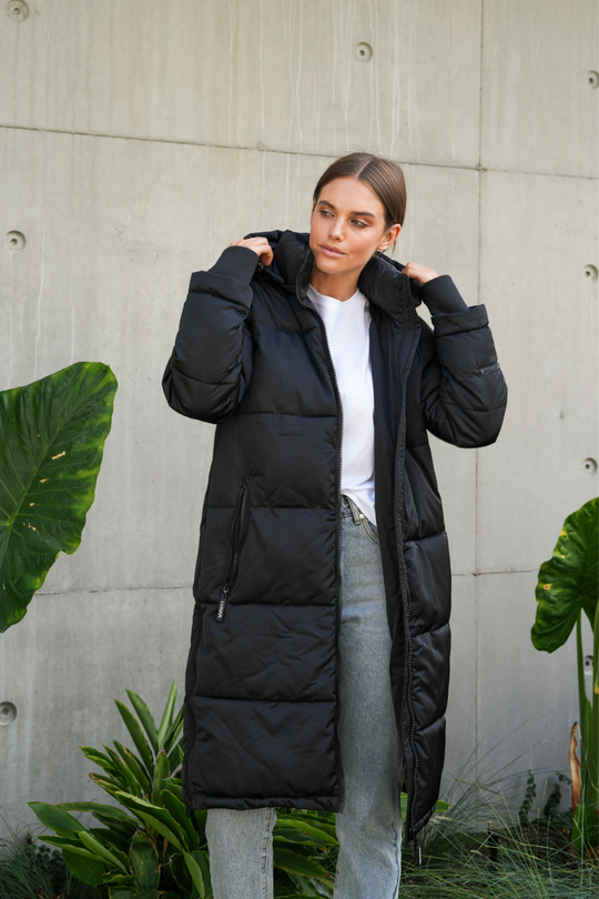 JADA LONGLINE PUFFER JACKET - BLACK