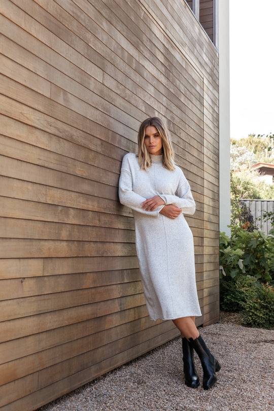 FRANKIE KNIT DRESS- LIGHT GREY
