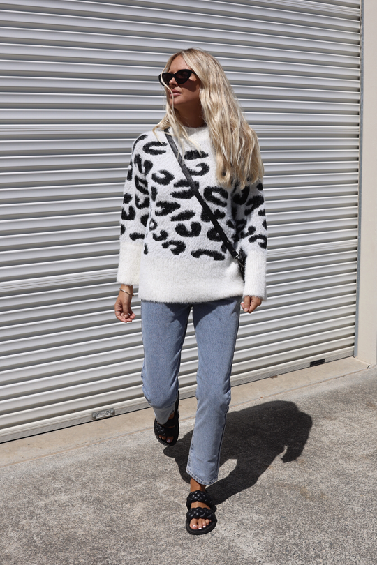 REGINA KNIT JUMPER - SNOW LEOPARD